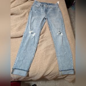 Old navy boyfriend jeans, never worn. BRAND NEW.